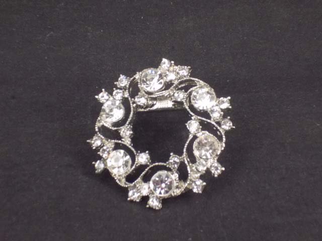 Bridal Prom Round circle flower wreath rhinestone crystal scarf clip BU72