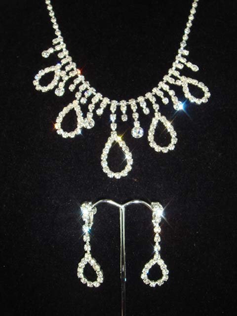 Bridal Clear Crystal rhinestone silver tone necklace earring set NR111