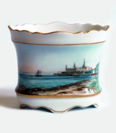 Royal Copenhagen Hand Painted Pocelain Vase Kronborg 1917