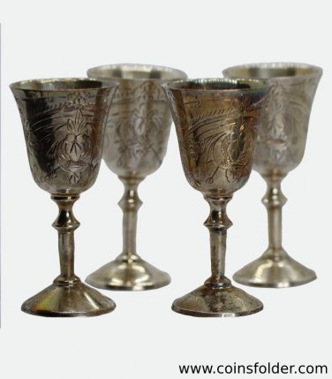 A set of four English EPNS shot glasses, late 19th century
