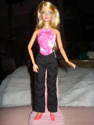 Basic black pants and pink top set for Barbie Dolls - ed104