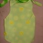 Medium REVERSABLE pet dress in green and white daisy print - dd04