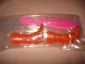 Red calf length boots and pink brush for Barbie Dolls - NEW ea02