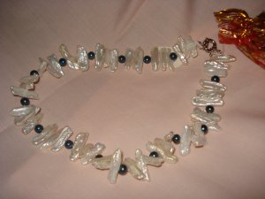 Handmade long white and round balck pearl 18-inch necklace - eg11
