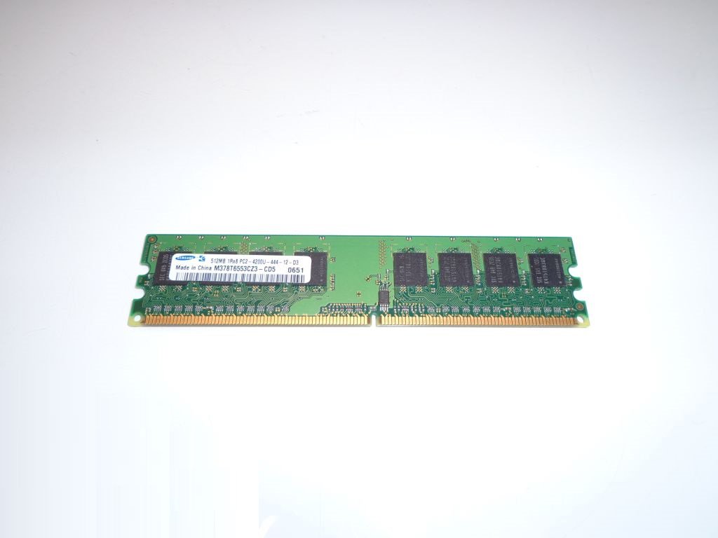 Samsung 512MB DDR2 PC2-4200U 533MHz 1Rx8 Memory - M378T6553CZ3-CD5