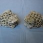 Article Piece T053-PAIR OF CARVED TOADS (5X2)