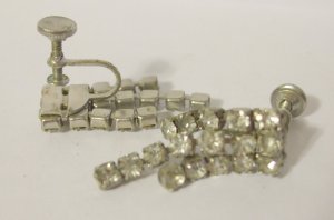 Vintage Screwback NEMO Silvertone Rhinestone Dangly Earrings
