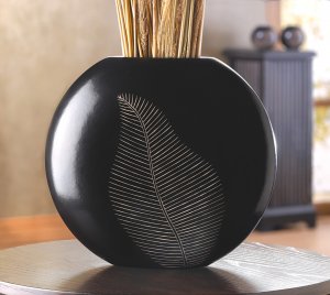 artisan leaf vase
