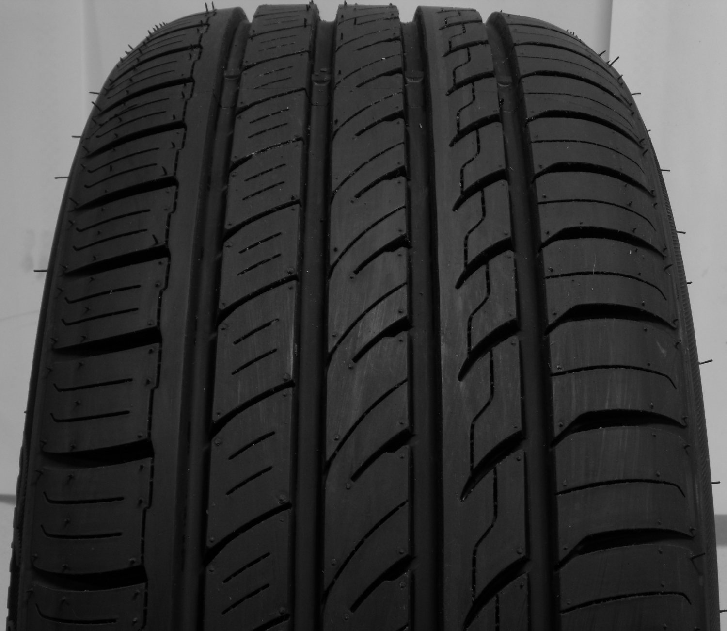 1 2054517 Rapid 205 45 17 P609 205/45 17 New High Performance Car Tyre x1