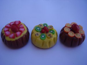 Miniature fruit cake