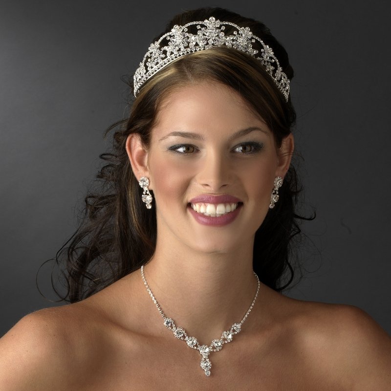 Crystal And Rhinestone Bridal Tiara With Coordinating Jewelry Set For Wedding Or Prom 6199