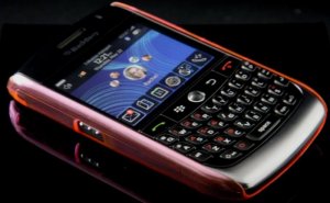 Hard Plastic Crescent Design Back Cover Case for Blackberry Curve 8900 - Hot Pink