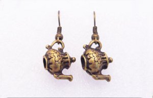 &acirc;�&yen;Handmade Vintage Brass 3D Tea Pot Earrings&acirc;�&yen;