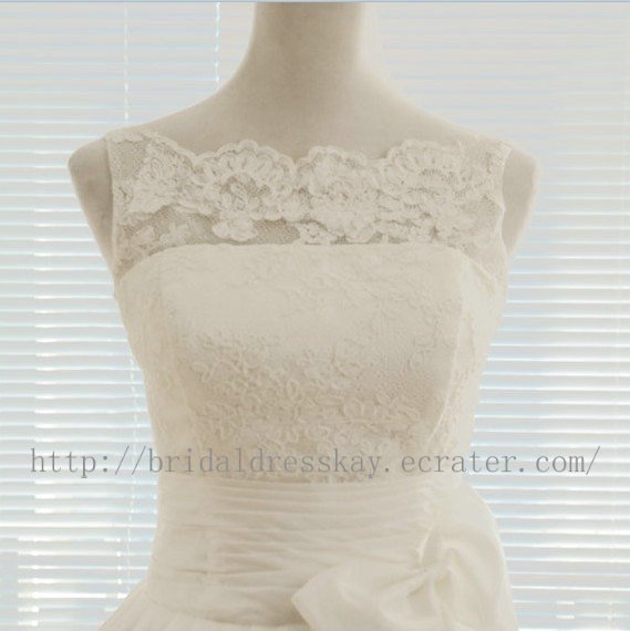 Short V Back Lace Vintage Wedding Dress