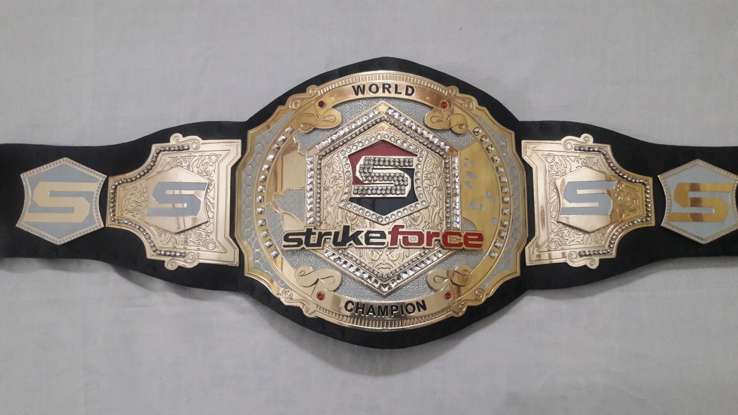 MMA UFC Rare Hand Made strikeforce world Championship replica belt size ...