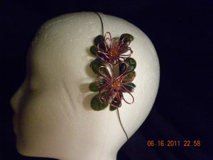 Wire flower clip