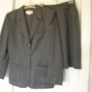 Liz Claiborne Collection Ladies Skirt Suit Size 6 6P
