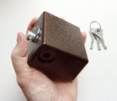 Large Padlock HIGH SECURITY NO SHACKLE ROUND Shackleless Lock, Hockey Puck NEW