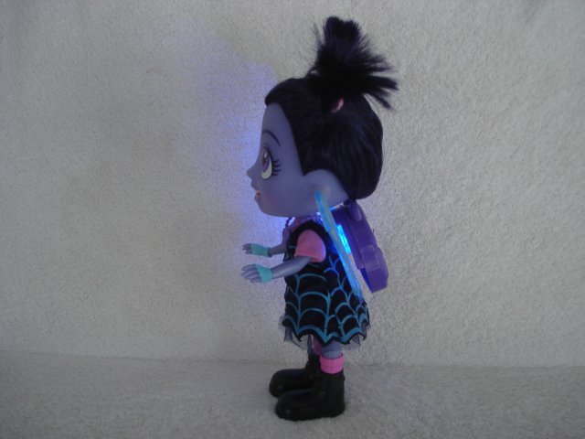 vampirina bat tastic talking doll