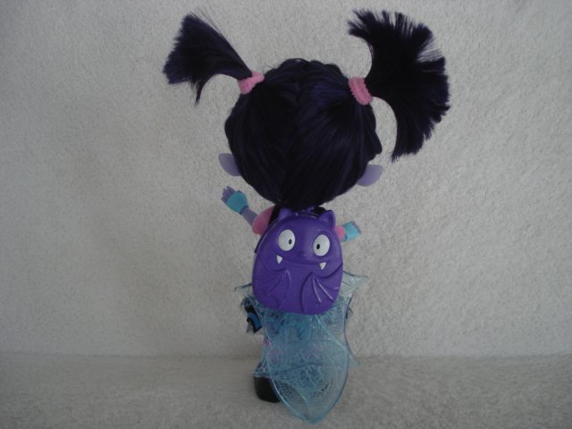 vampirina bat tastic talking doll