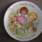Avon Mothers Day Plate  1983 Love Is A Song For Mother