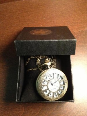 New Antique Bronze Quartz Pocket Watch Necklace Pendant Watch with Crystal Cover