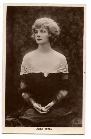 ALICE TERRY PICTURE POSTCARD BRITISH MFD  No.57  "Picturegoer"  Series, 88, Long Acre,London