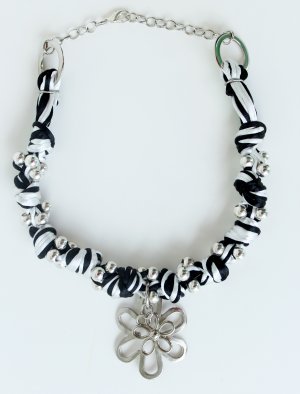 Black and White flower Necklace
