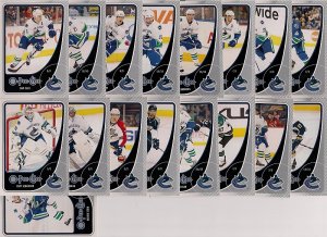 2010-11 O-Pee-Chee Base Team Set Vancouver Canucks 17-cards