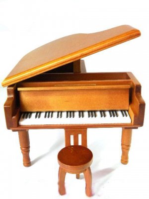 Wooden Piano Style Clockwork Spring Music Box Creative Gifts 3 C