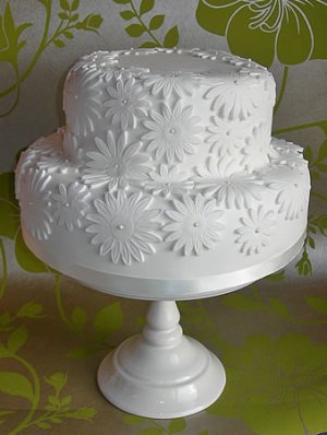2 Tier Camomile cake