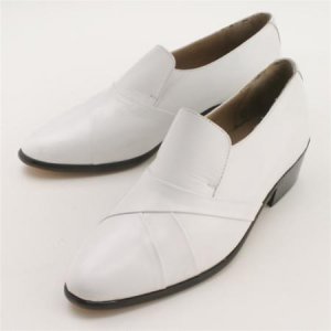 WHITE Hand-pleated vamp in fine kid skin upper with genuine leather sole. Center gore