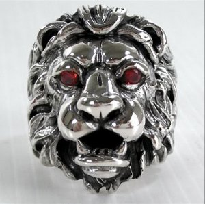 KING GARNET LION HEAD LEO HEAVY STERLING SILVER RING