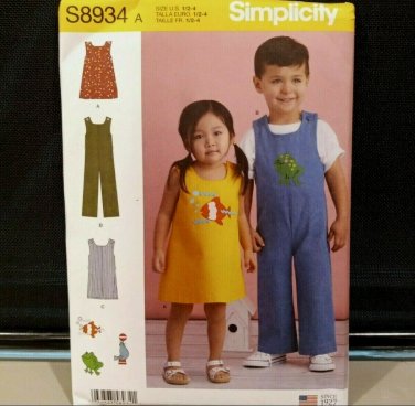 SIMPLICITY SEWING PATTERN S8934 A TODDLERS JUMPER,JUMPSUIT,ROMPERS SIZE 1/2-4