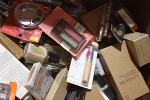 Makeup 100 Pc. Assorted Top Brands Mix