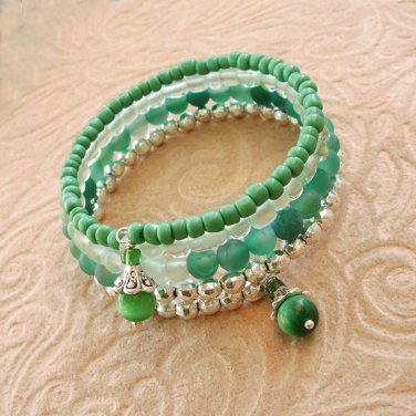Green Multi-Layer Glass and Matte Agate Beaded Bracelet