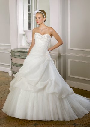 Elegant Strapless Ball Gown Floor Length Wedding Dress D63826