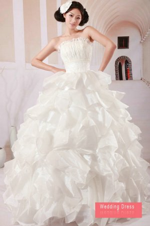 Sweet Ivory Strapless Tiered Ball Gown Wedding Dress D60373