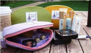 Eiffel Tower make up bag (Yellow)