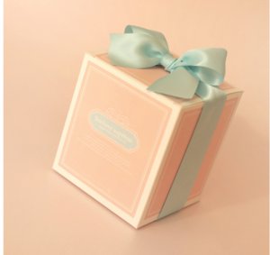 Mint Blue Bow Creamy Gift Box