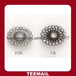 latest beautiful acrylic rhinestone button with shank and plating base in hot selling