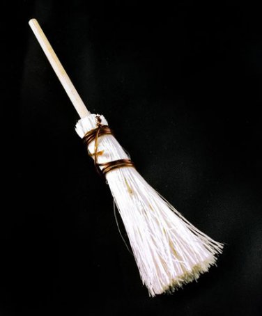 Antique Garden Road Cleaner Sweeper Dollhouse Miniature #11163