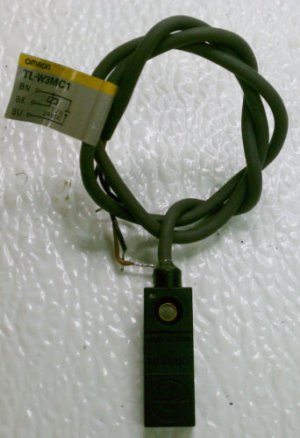 Omron TL-W3MC1 Flat Proximity Switch 12-24 VDC 100 mA 3 mm NPN NO DC 3 Wire