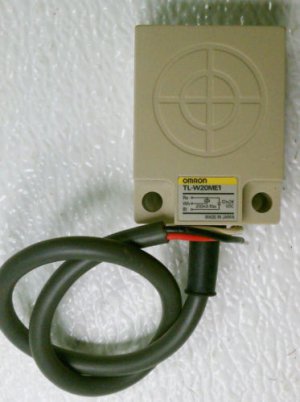 Omron TL-W20ME1 Flat Proximity Switch 12-24 VDC 200 mA 20 mm NPN NO DC 3 Wire
