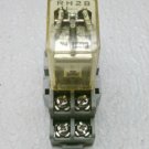 Idec RH2B-U Relay 120/240 VAC 30 VDC 10/7.5/7 Amp 1/6,1/3 HP  w/ Base SH2B-05