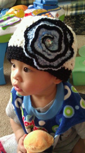 shell beanie with large flower- child
