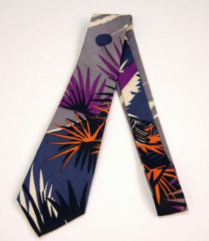 NWOT Gray/Silver Perry Ellis 100% Silk Tie