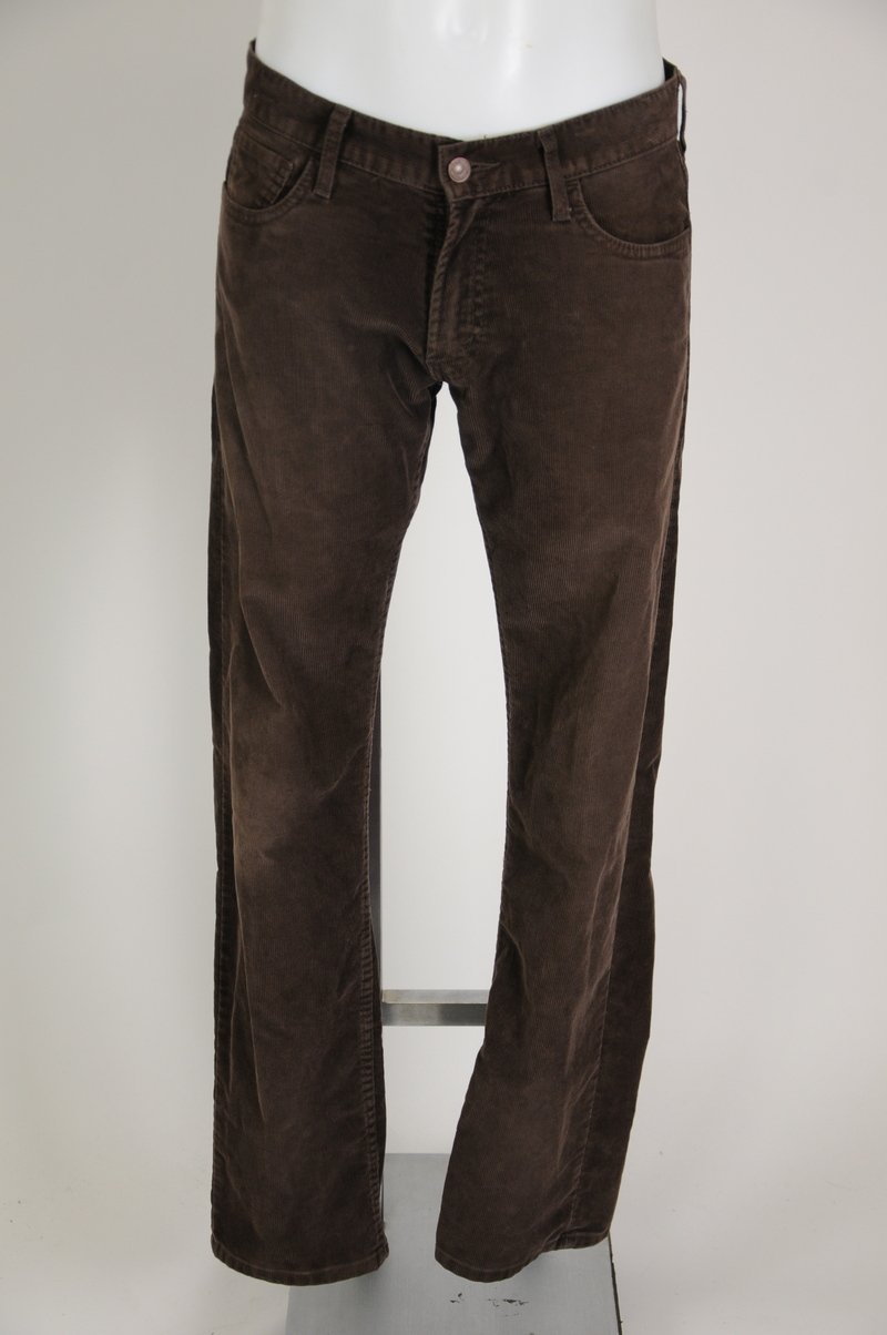 levi's slim fit cords