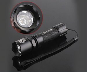 CREE Q5 LED 300LM 3-Modes 18650 Rechargeable Flashlight Torch with Charger