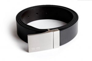 Men's black leather belt with chrome-alloy buckle